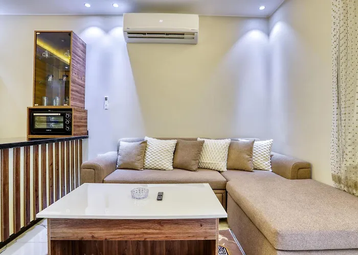 Peaks -la Prestigia R3 Luxury 1br Sea View Apartment